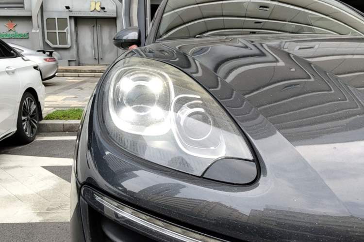 Used Porsche Macan 2017 Macan 2.0T Right Front Headlight