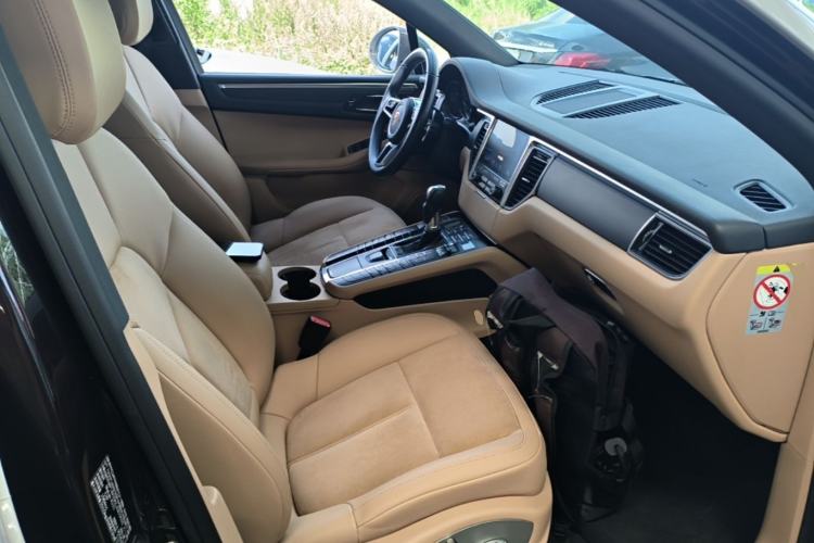 Used Porsche Macan 2017 Macan 2.0T Right Front Seat