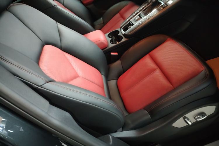 Used Porsche Macan 2017 Macan S 3.0T Right Front Seat