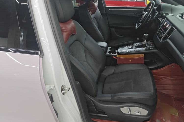 Used Porsche Macan 2017 Macan 2.0T Right Front Seat