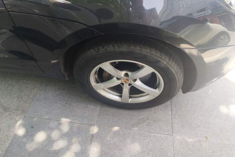 Used Porsche Macan 2017 Macan 2.0T Right Front Wheel Hub