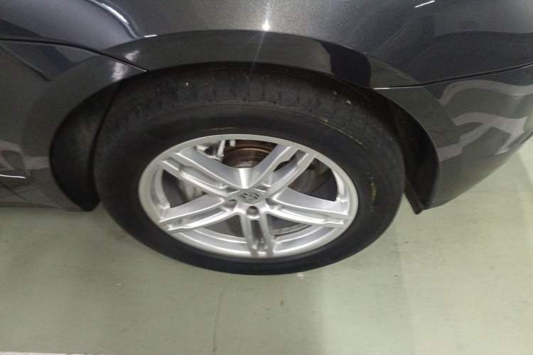Used Porsche Macan 2017 Macan S 3.0T Right Front Wheel Hub