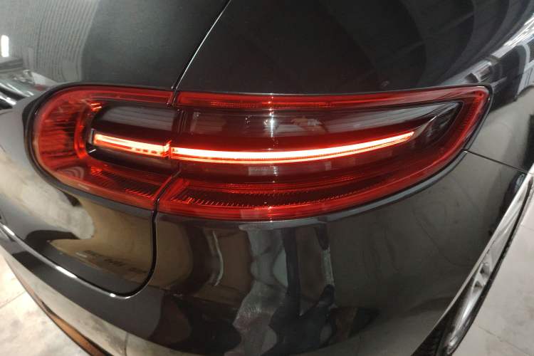 Used Porsche Macan 2017 Macan S 3.0T Right Rear Taillight