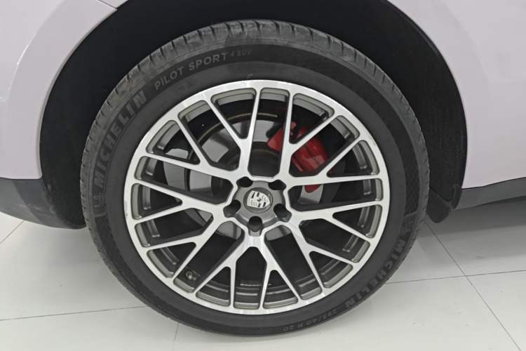 Used Porsche Macan 2017 Macan 2.0T Right Rear Wheel Hub