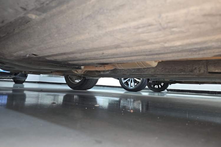 Used Porsche Macan 2017 Macan 2.0T Right Side Sill