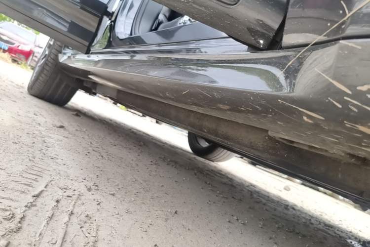 Used Porsche Macan 2017 Macan Turbo 3.6T Right Side Sill
