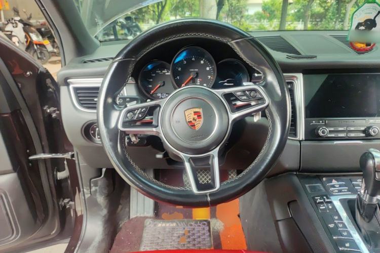 Used Porsche Macan 2017 Macan 2.0T Steering Wheel