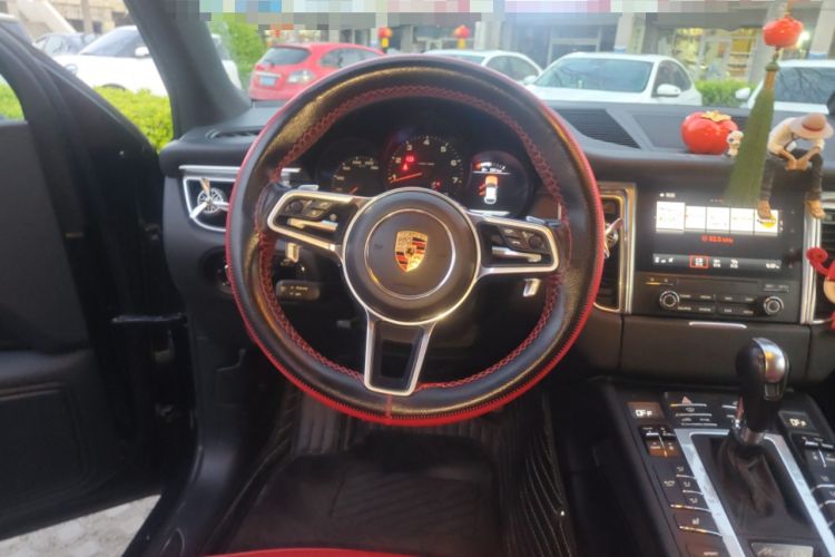 Used Porsche Macan 2017 Macan 2.0T Steering Wheel