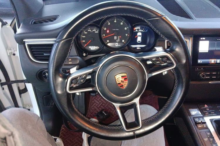 Used Porsche Macan 2017 Macan 2.0T Steering Wheel
