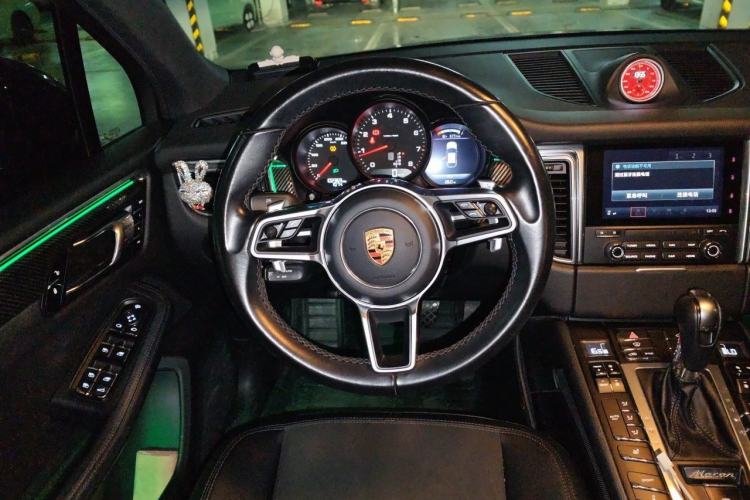Used Porsche Macan 2017 Macan 2.0T Steering Wheel