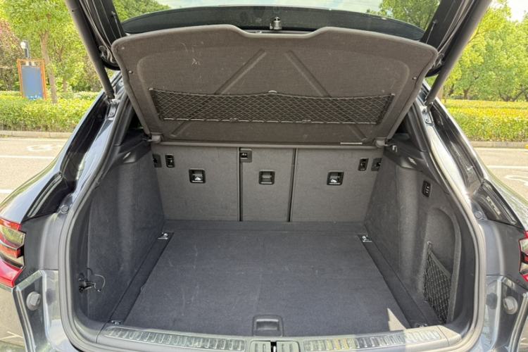 Used Porsche Macan 2017 Macan Turbo 3.6T Trunk