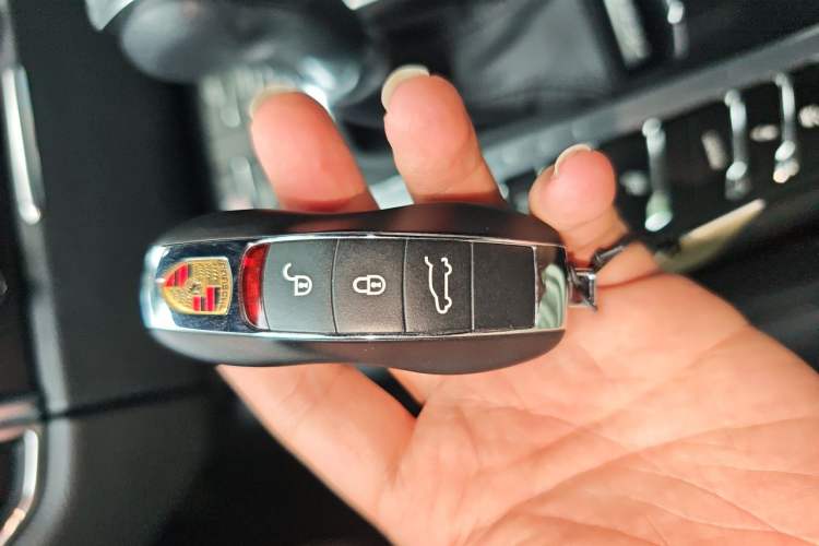 Used Porsche Macan 2017 Macan 2.0T Vehicle Key