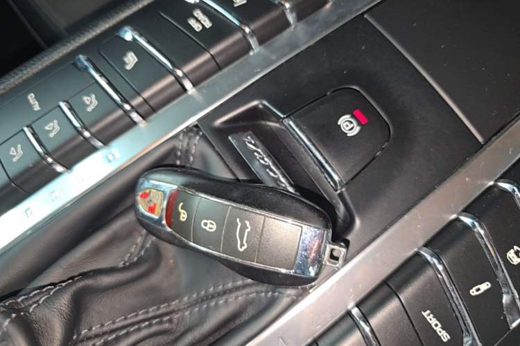 Used Porsche Macan 2017 Macan 2.0T Vehicle Key