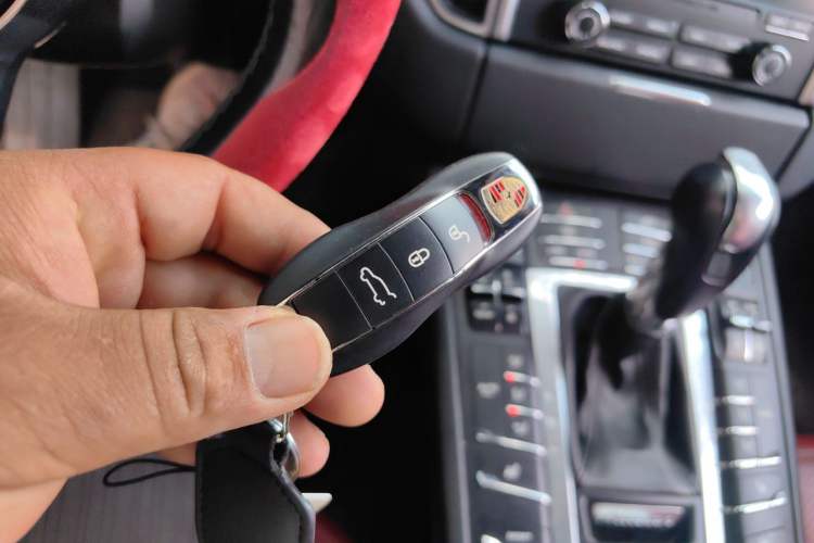 Used Porsche Macan 2017 Macan S 3.0T Vehicle Key
