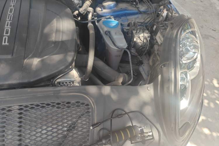 Used Porsche Macan 2017 Macan 2.0T Engine Bay Left