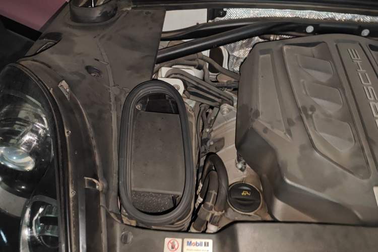 Used Porsche Macan 2017 Macan S 3.0T Engine Bay Right