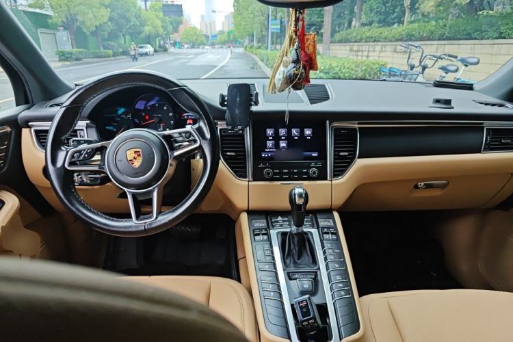 Used Porsche Macan 2017 Macan 2.0T Center Console
