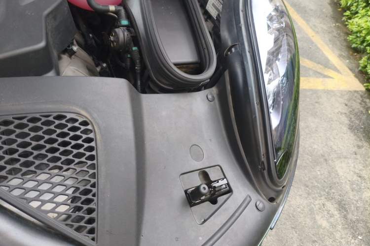 Used Porsche Macan 2017 Macan S 3.0T Engine Bay Left