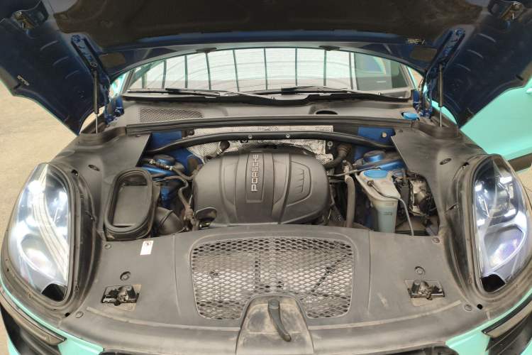 Used Porsche Macan 2017 Macan 2.0T Engine Bay