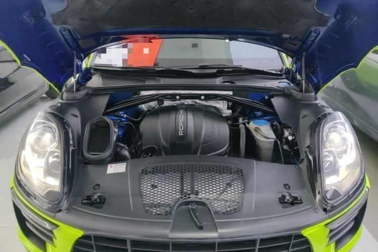 Used Porsche Macan 2017 Macan 2.0T Engine Bay