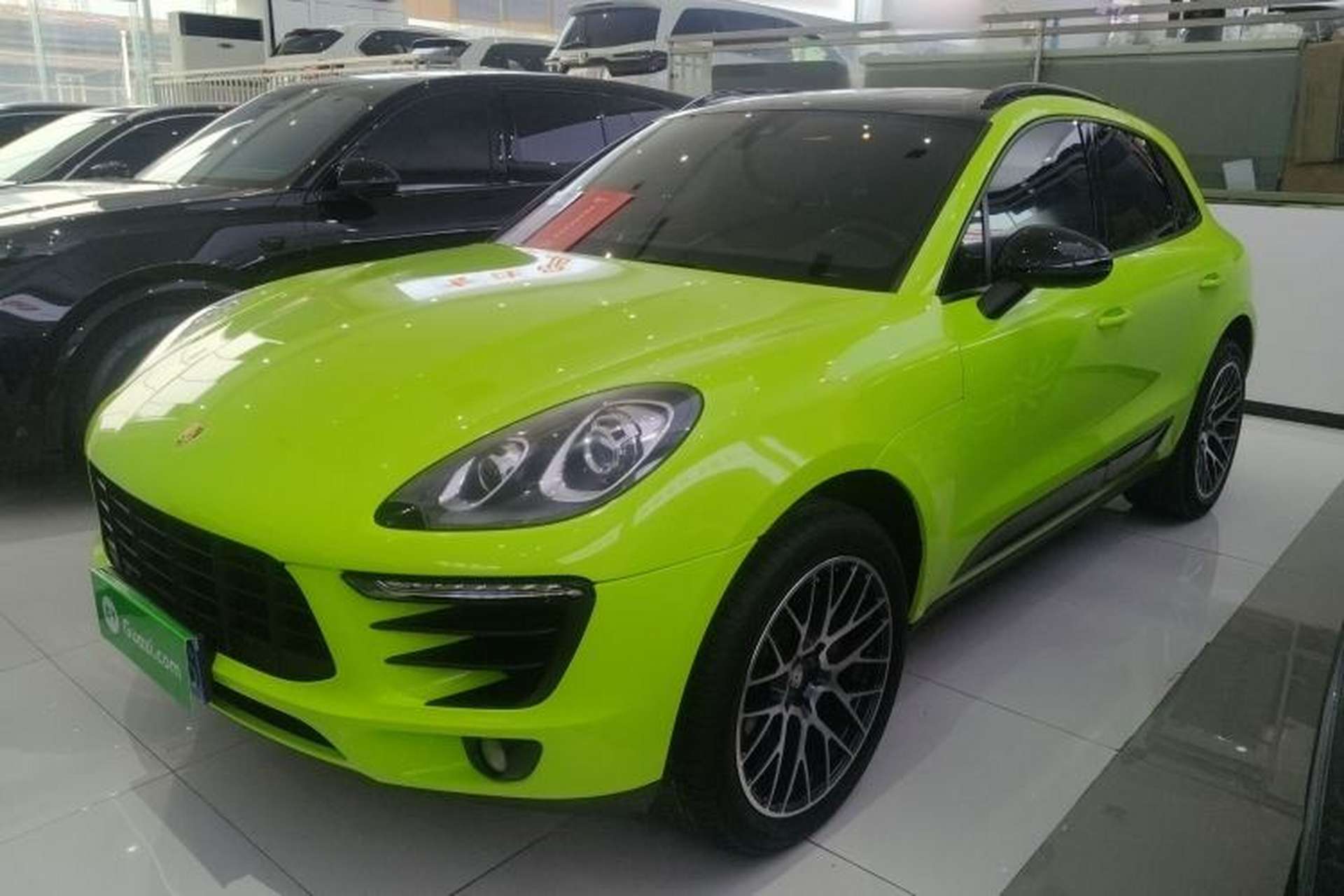 Used Porsche Macan 2017 Macan 2.0T Front Left 45 Deg
