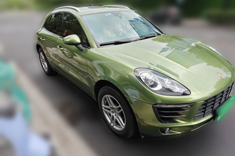 Used Porsche Macan 2017 Macan 2.0T Front Right 45 Deg