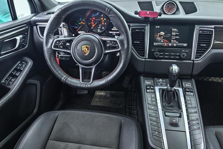 Used Porsche Macan 2017 Macan 2.0T Interior 14