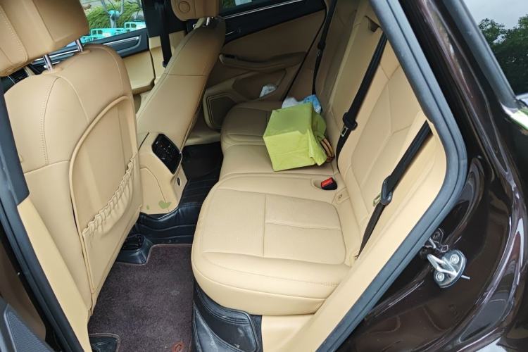 Used Porsche Macan 2017 Macan 2.0T Left Rear Seat