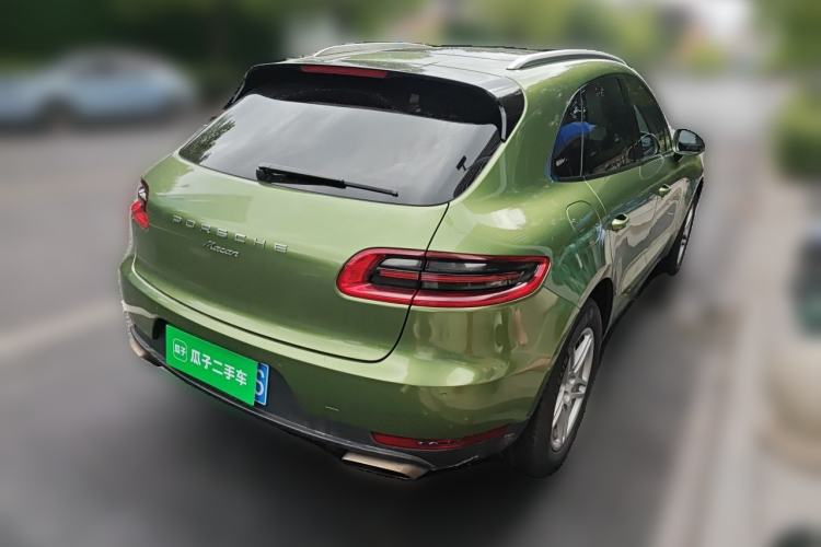 Used Porsche Macan 2017 Macan 2.0T Rear Right 45 Deg