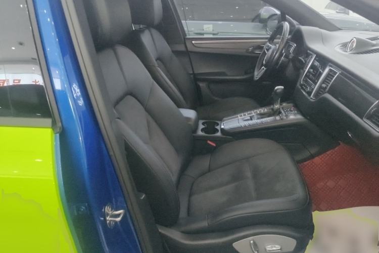 Used Porsche Macan 2017 Macan 2.0T Right Front Seat
