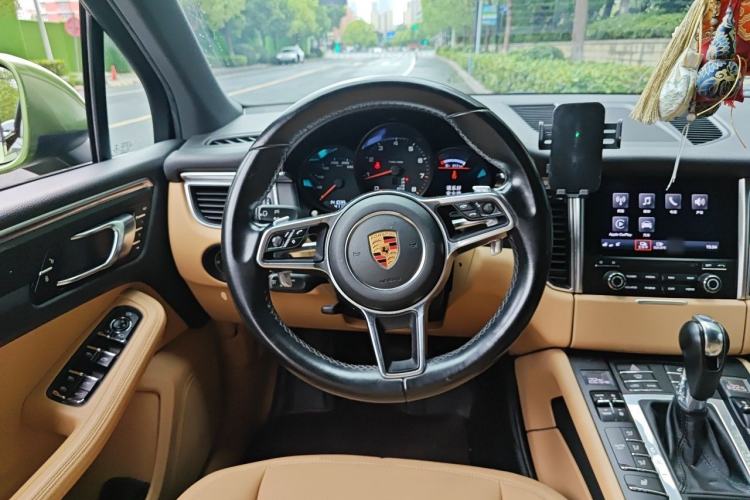 Used Porsche Macan 2017 Macan 2.0T Steering Wheel