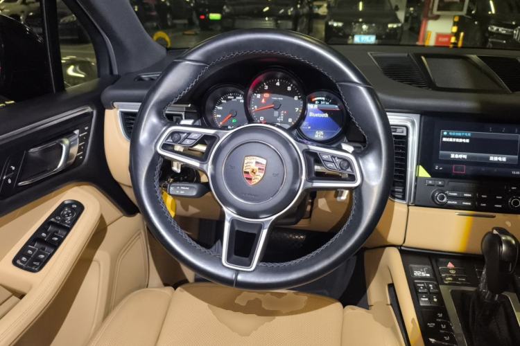 Used Porsche Macan 2017 Macan 2.0T Steering Wheel