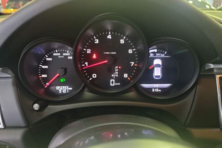 Used Porsche Macan 2017 Macan 2.0T Instrument Cluster