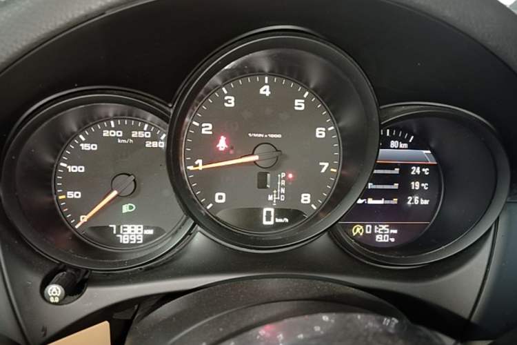 Used Porsche Macan 2017 Macan 2.0T Instrument Cluster