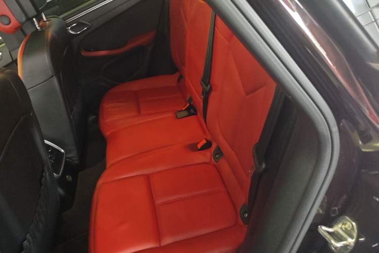 Used Porsche Macan 2017 Macan 2.0T Left Rear Seat