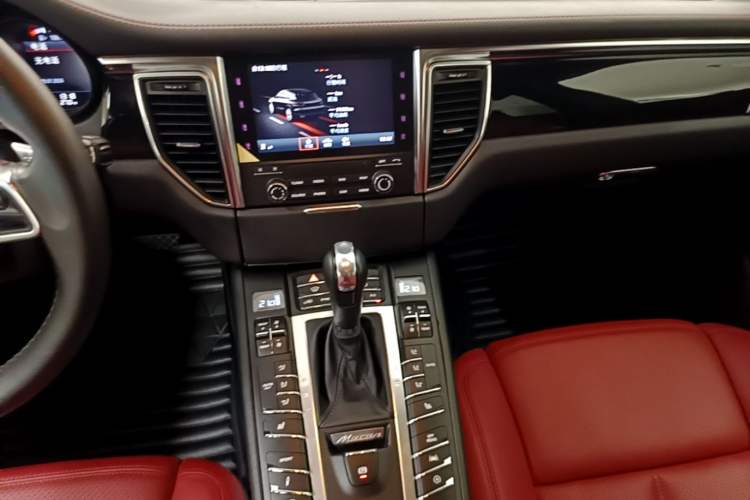 Used Porsche Macan 2017 Macan S 3.0T Audio And AC Panel