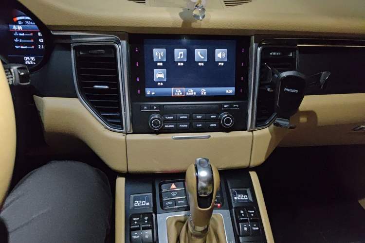 Used Porsche Macan 2017 Macan 2.0T Audio And AC Panel