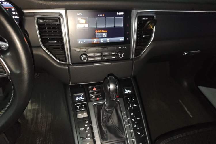 Used Porsche Macan 2017 Macan 2.0T Audio And AC Panel