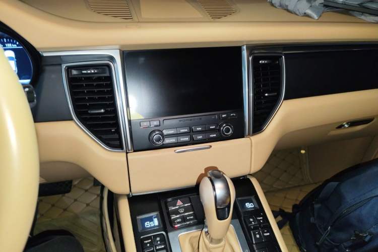 Used Porsche Macan 2017 Macan 2.0T Audio And AC Panel