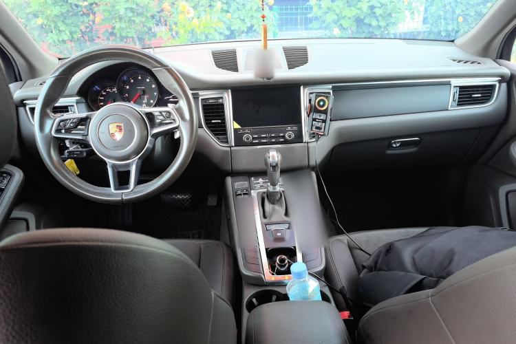 Used Porsche Macan 2017 Macan 2.0T Center Console