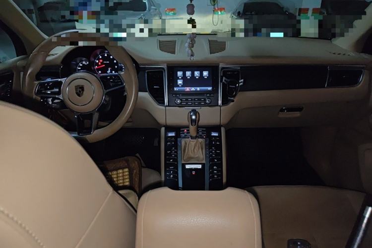 Used Porsche Macan 2017 Macan 2.0T Center Console