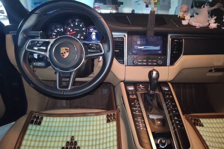 Used Porsche Macan 2017 Macan 2.0T Center Console