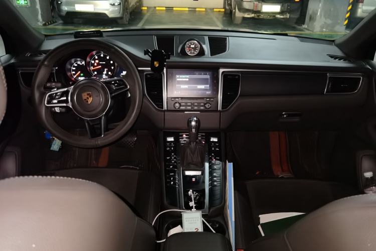 Used Porsche Macan 2017 Macan 2.0T Center Console
