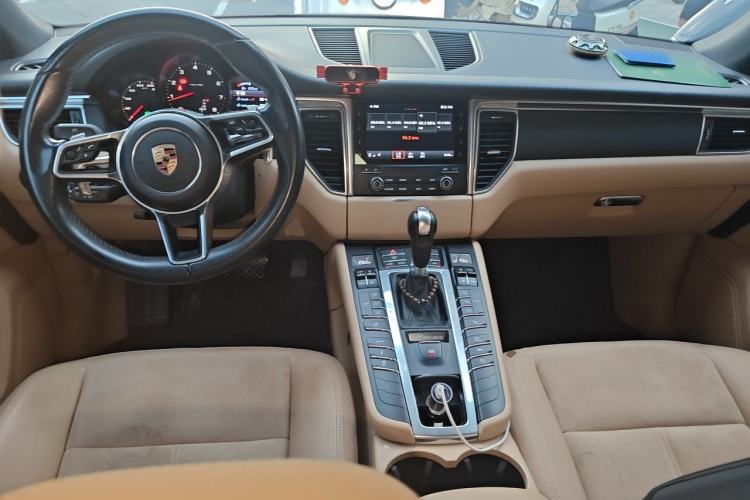 Used Porsche Macan 2017 Macan 2.0T Center Console
