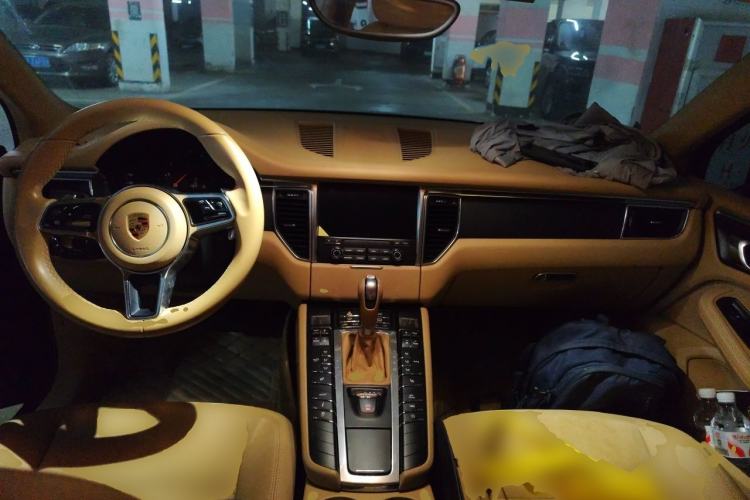 Used Porsche Macan 2017 Macan 2.0T Center Console