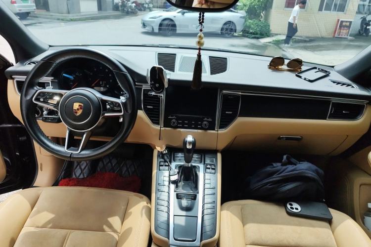 Used Porsche Macan 2017 Macan 2.0T Center Console