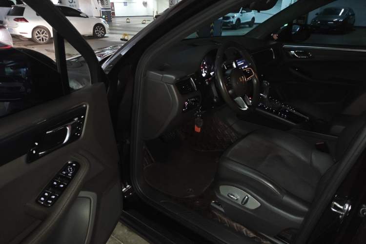 Used Porsche Macan 2017 Macan 2.0T Driver Seat