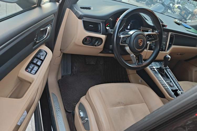 Used Porsche Macan 2017 Macan 2.0T Driver Seat