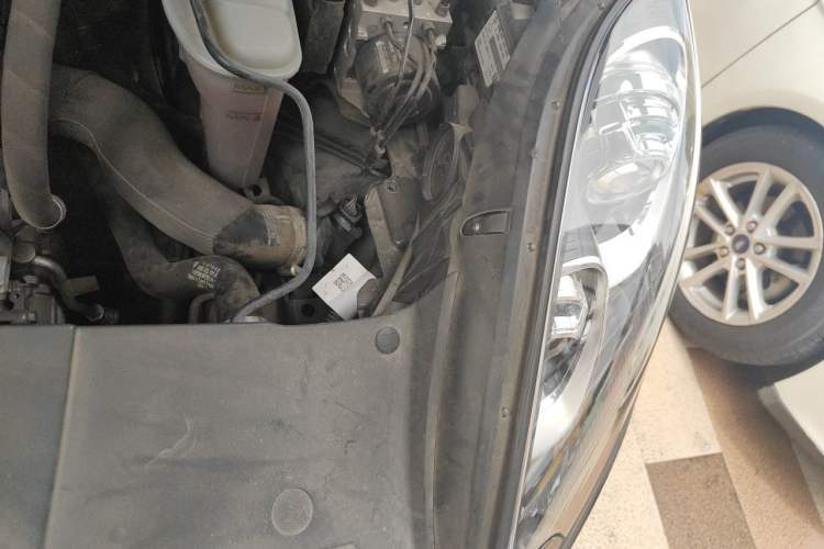 Used Porsche Macan 2017 Macan 2.0T Engine Bay Left
