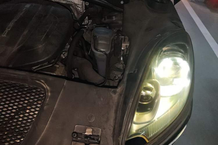 Used Porsche Macan 2017 Macan 2.0T Engine Bay Left
